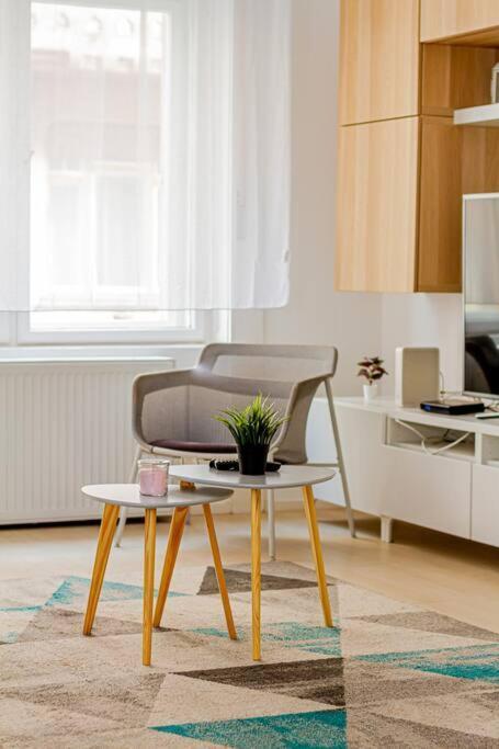Luminous Design Apartment - W18 Budapest Exteriör bild