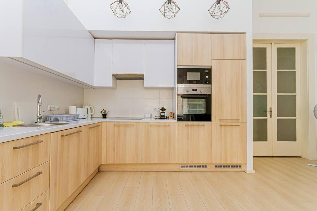 Luminous Design Apartment - W18 Budapest Exteriör bild